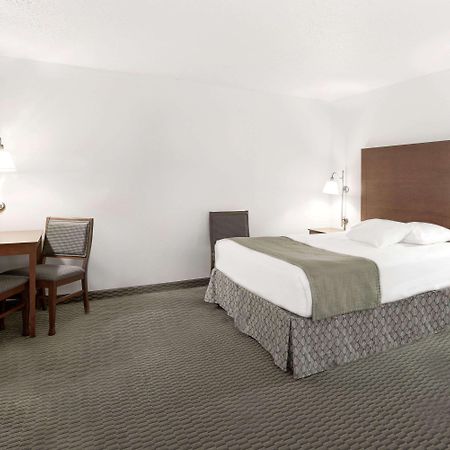 Days Inn By Wyndham Carroll Εξωτερικό φωτογραφία