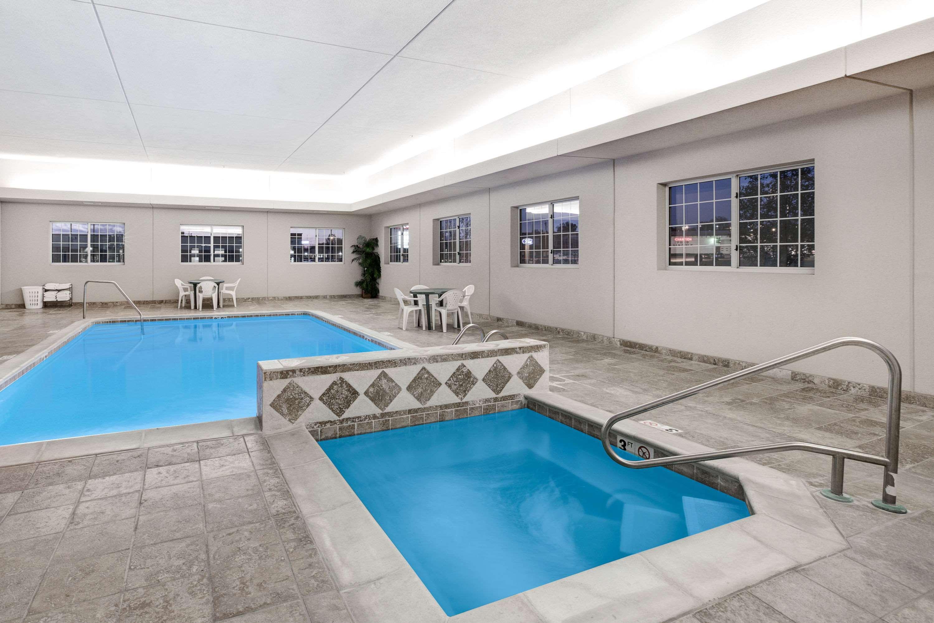 Days Inn By Wyndham Carroll Εξωτερικό φωτογραφία